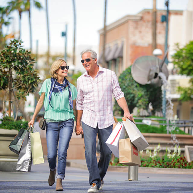 Shopping along 3rd Street Promenade in Santa Monica, California