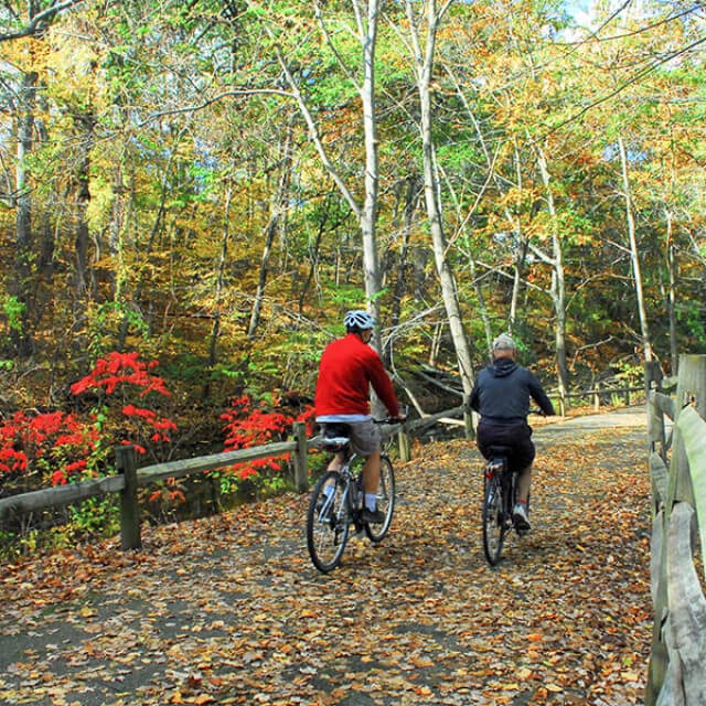 Cycling on the Blackstone River Bikeway in Rhode Island