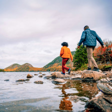 Lakefront hiking and fall foliage views in Acadia National Park, Maine